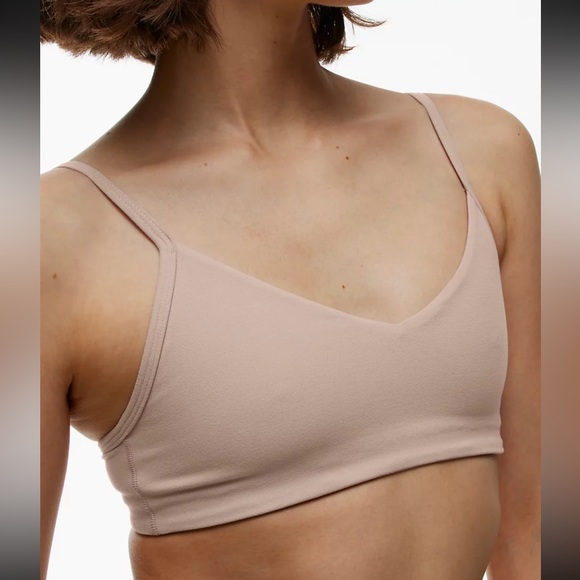 Aritzia TNAction TnaButter Hold Tight Bra Top - Barely Blush - Picture 1 of 10